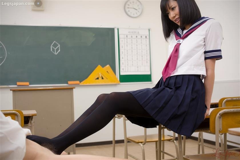 Cover 2 Classroom Pantyhose Footjob 123 Photos