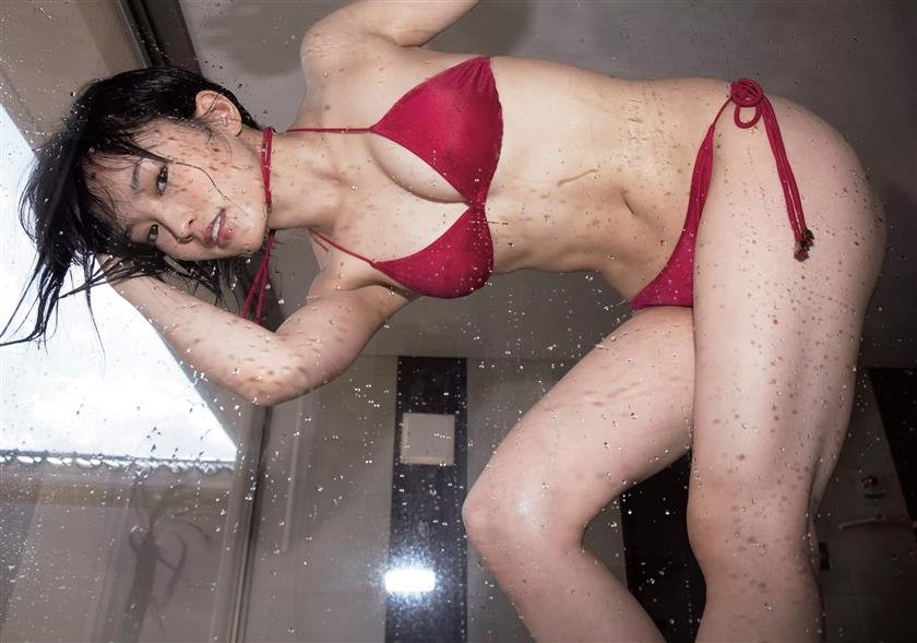 Cover 6 2015年02月24日 山本彩 橋本マナミ 片平あかね 25 Photos