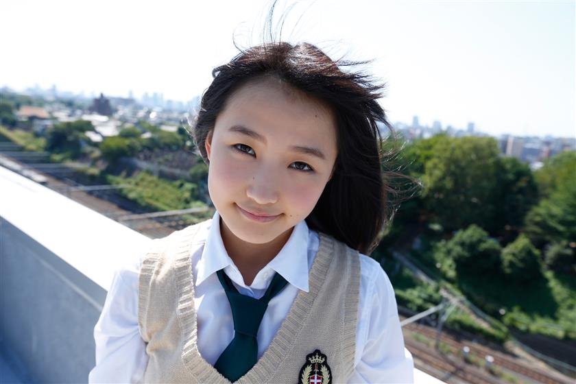Cover 3 2014.05 Vol.118 Sayashi Riho 鞘師里保 26 Photos